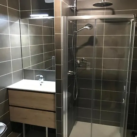 Appartement à *